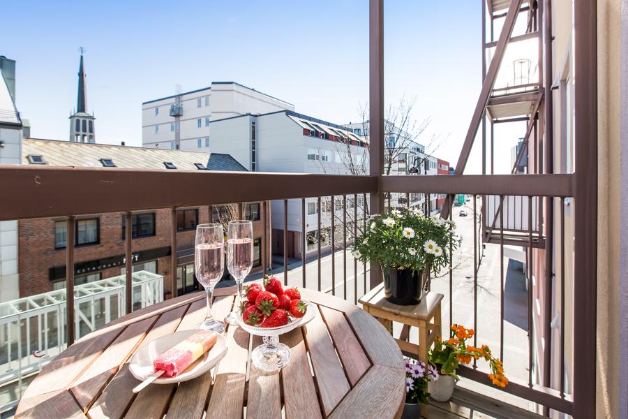 Velkommen til Dronningens gate 9B