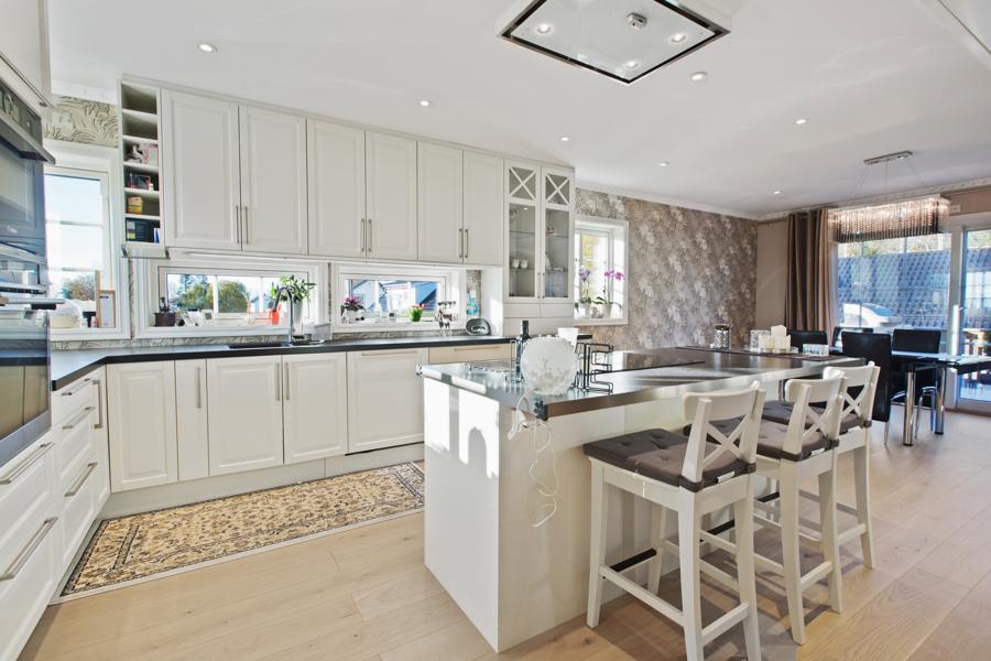 Velkommen til Kjærstadsletta 77 77