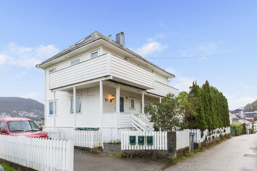 Velkommen til Frydenbøveien 12