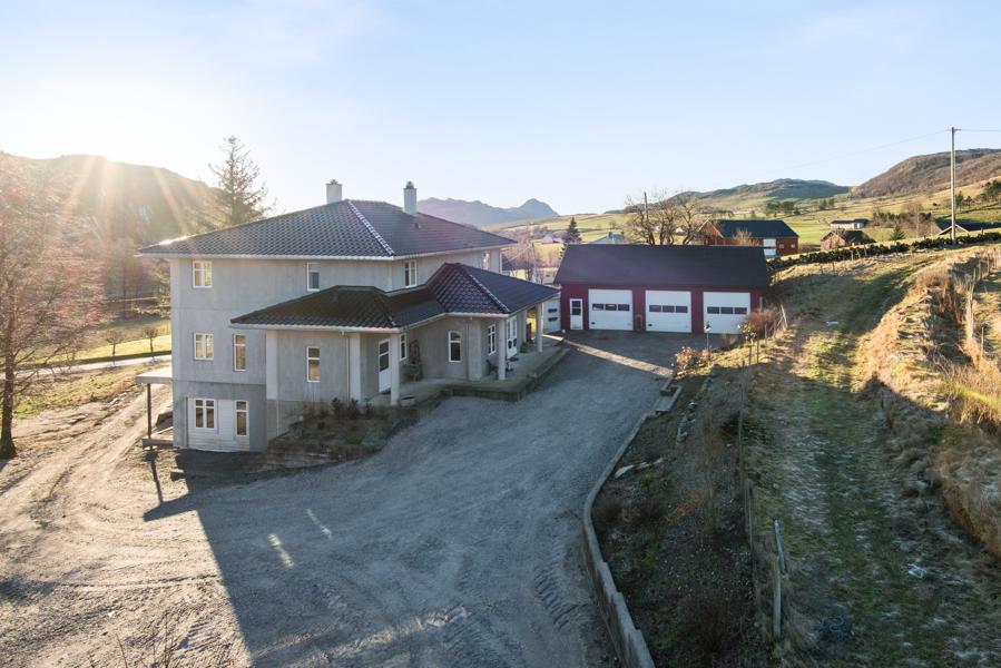 Velkommen til Nedrebøvegen 7