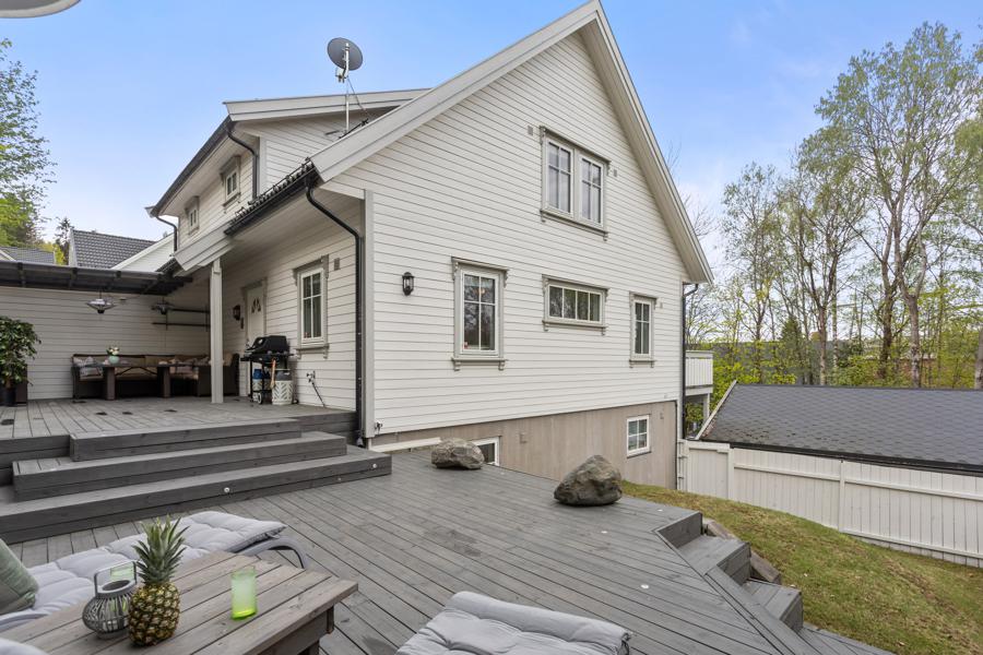 Velkommen til Professor Birkelands vei 39B