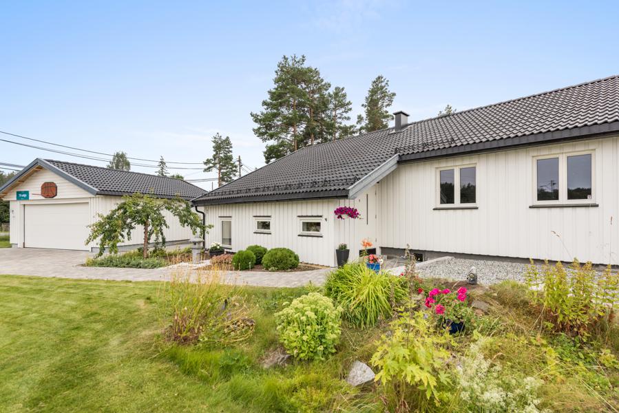 Velkommen til Eikeliveien 5 5