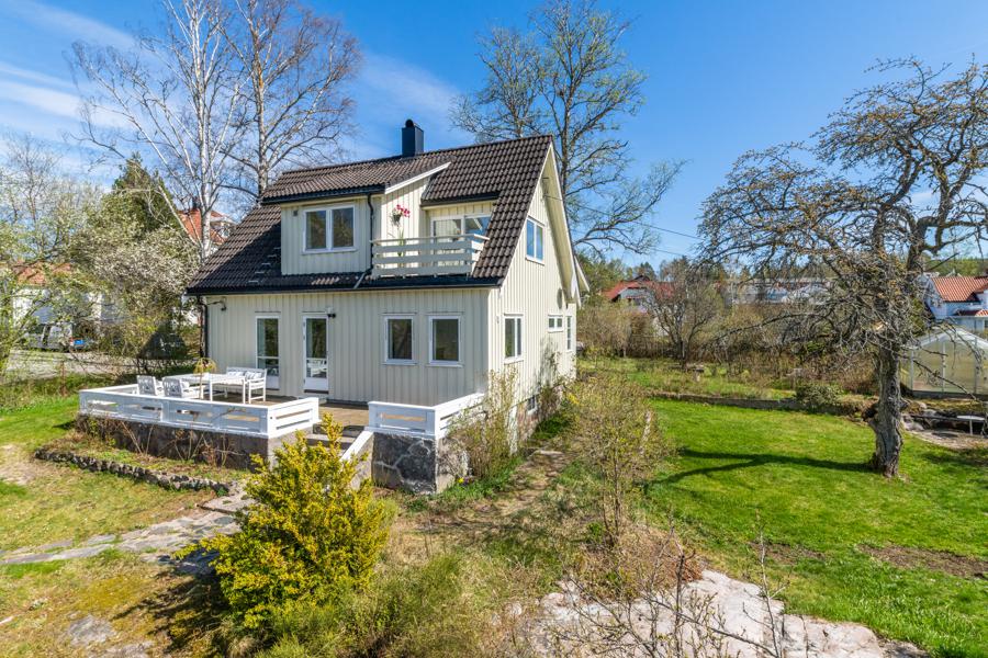Welcome to Fjellstrandveien 11