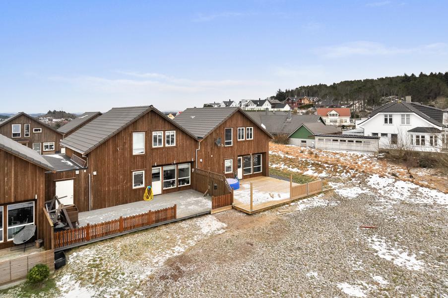 Velkommen til Eidetoppen 17 17