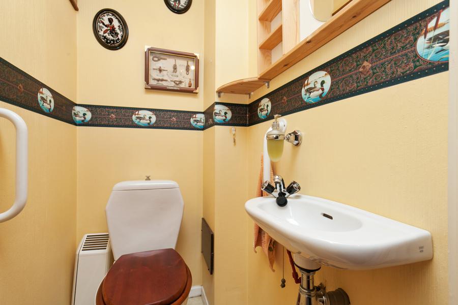 Toilet
