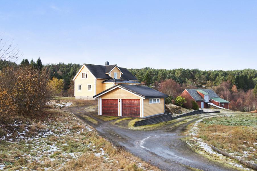 Velkommen til Hindenesvegen 806