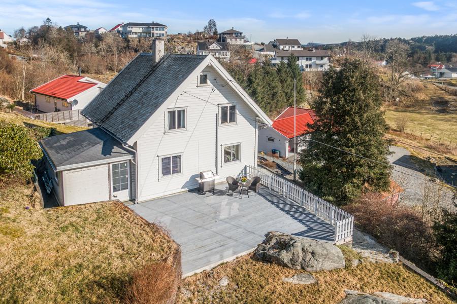 Velkommen til Gamle Foldnesvegen 49